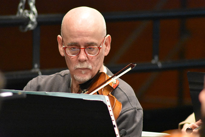 Marco Pastor, violinista y concertino de la Joven Orquesta Sinfónica de Salamanca